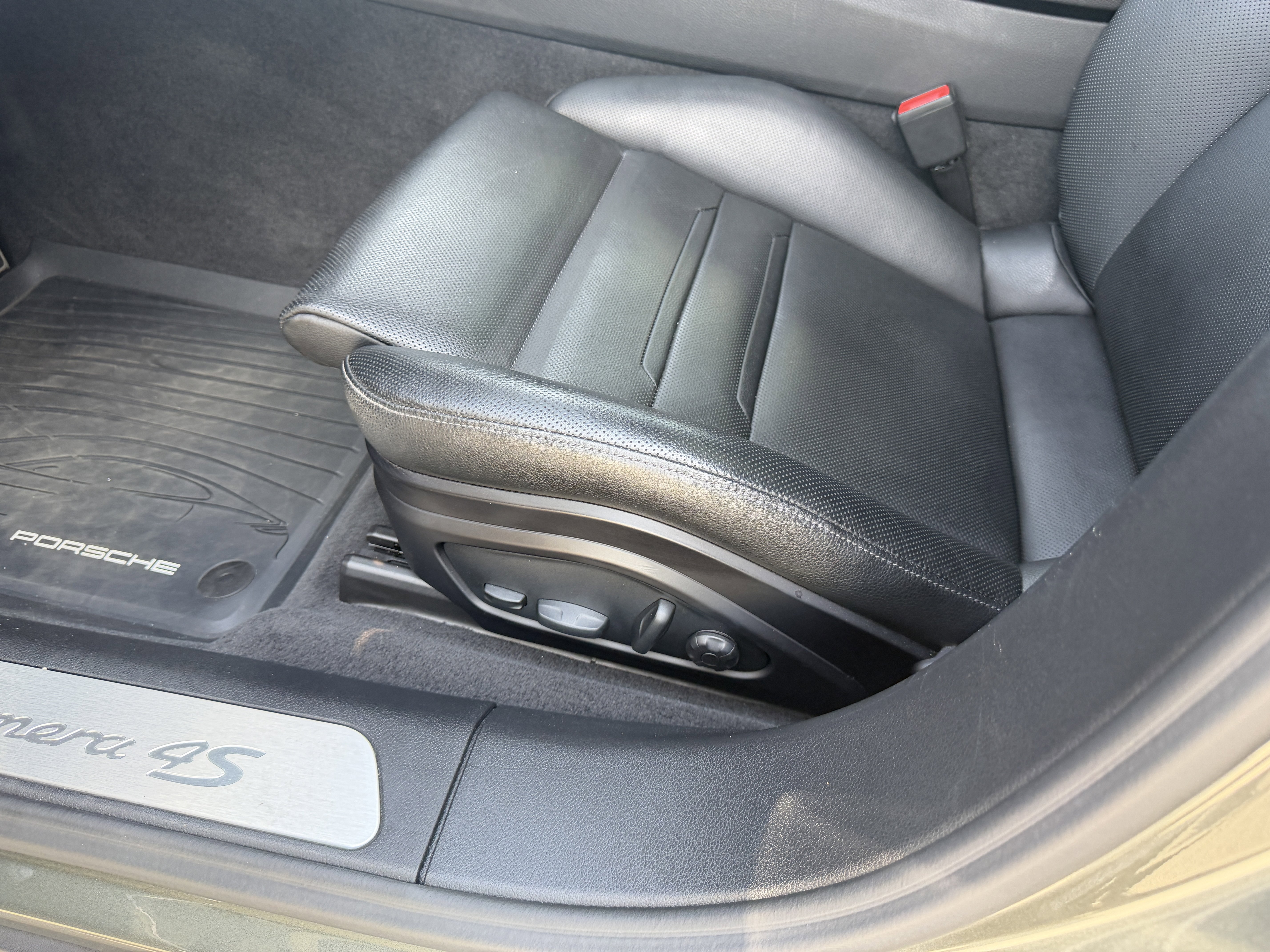 Certified 2022 Porsche Panamera 4S image 15