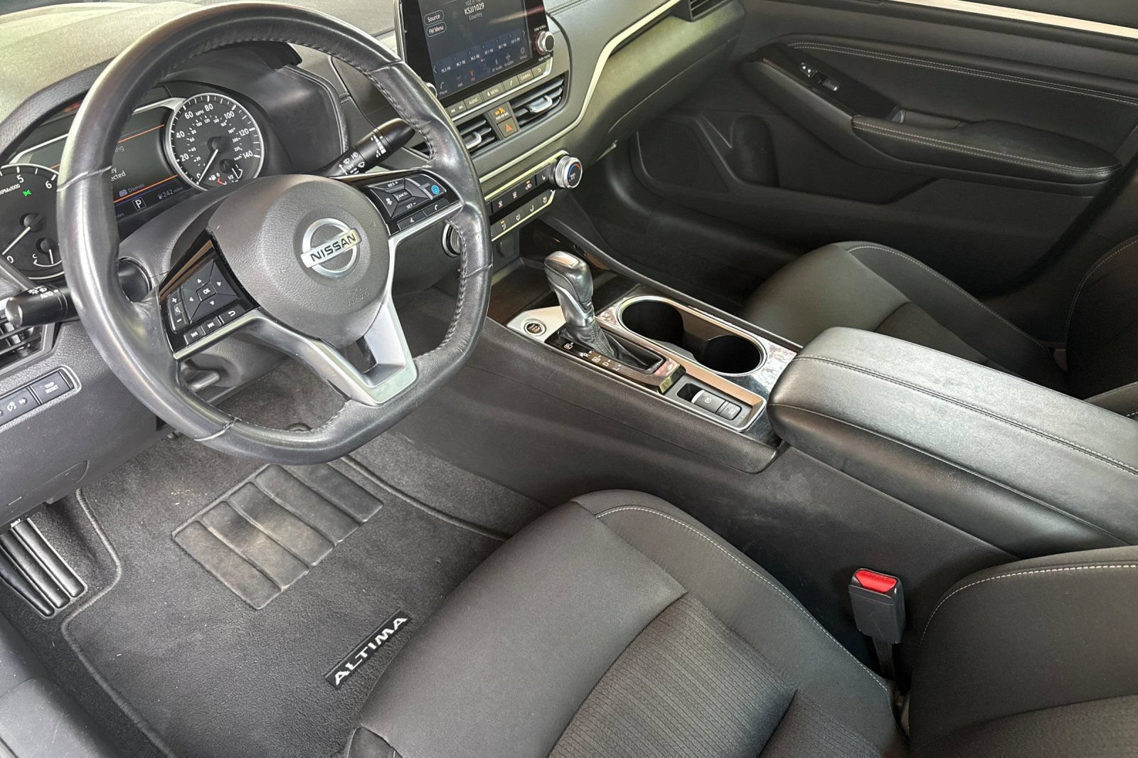Used 2021 Nissan Altima 2.5 SV w/ SV Premium Package FWD image 11