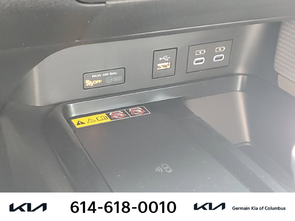 Used 2026 Toyota Camry SE FWD image 30