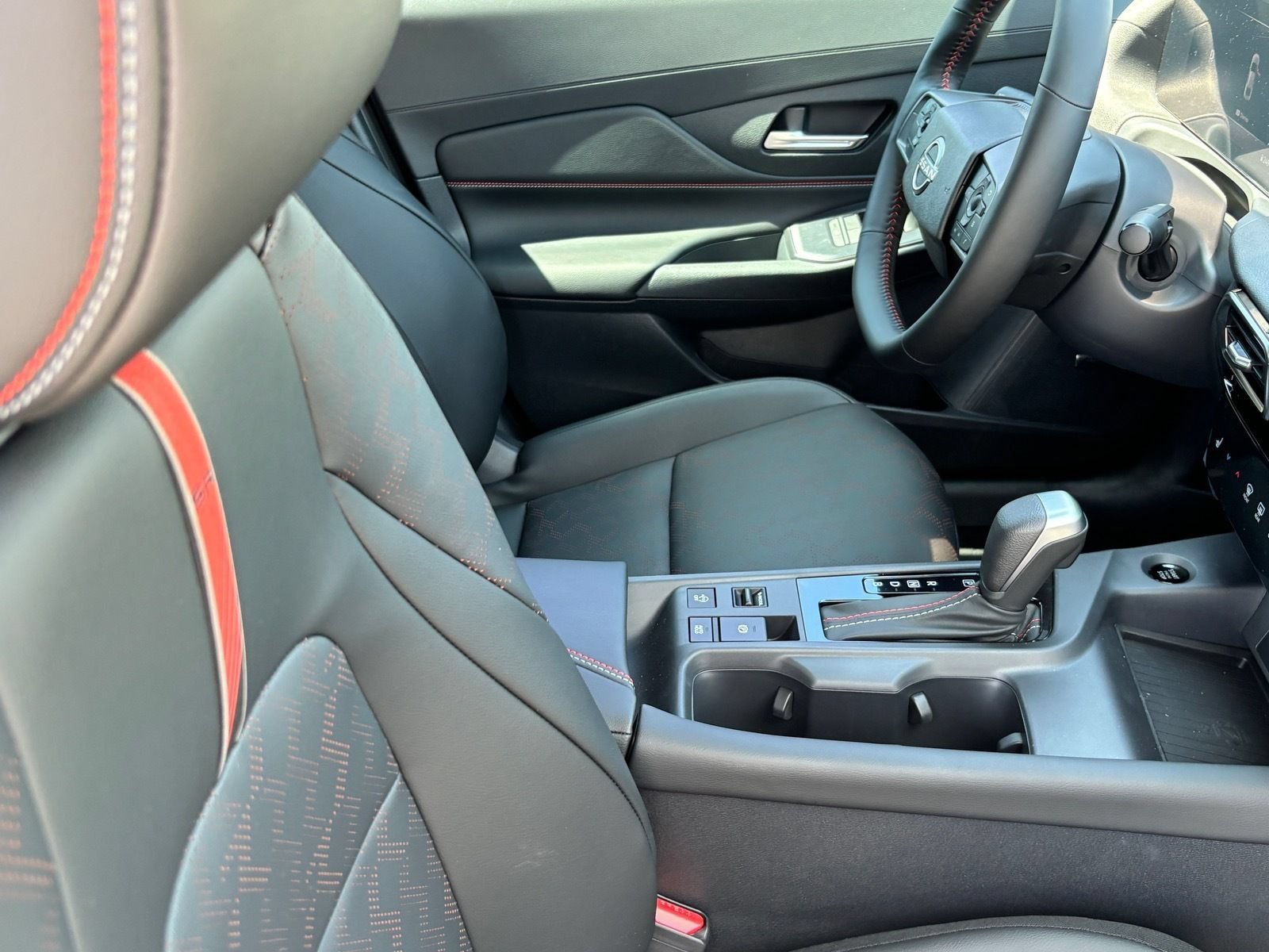 New 2026 Nissan Sentra SR w/ SR Premium Package FWD image 9