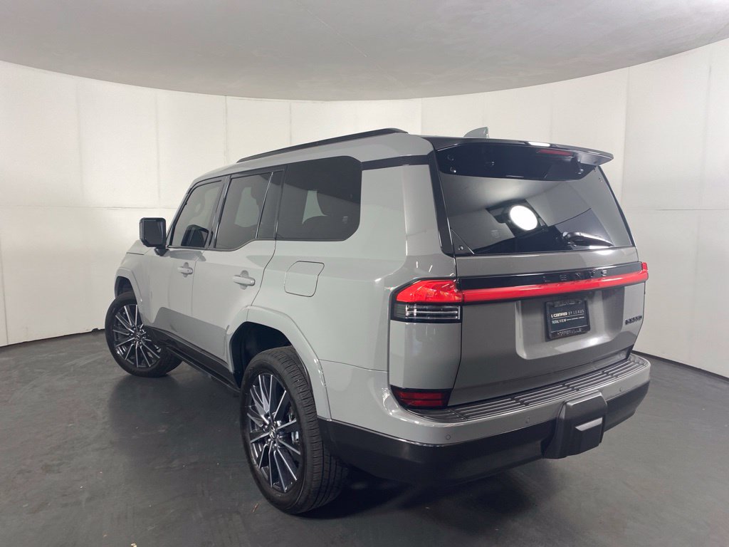 Certified 2026 Lexus GX 550 w/ Accessory Package (2T) AWD/4WD image 9