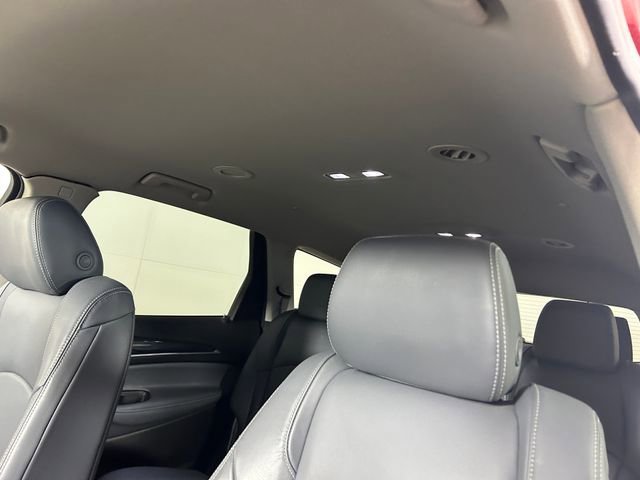 Used 2019 Buick Enclave Essence image 13