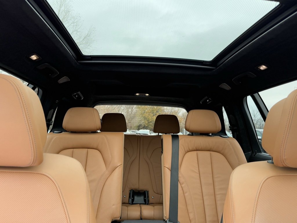 Used 2021 BMW X7 M50i image 52