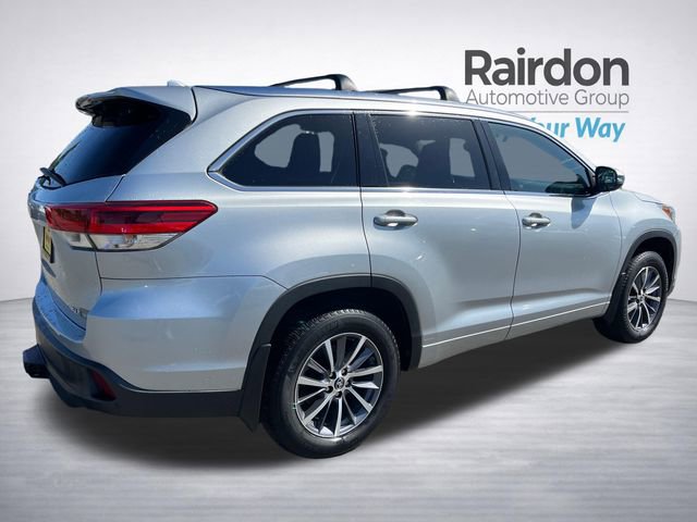 Used 2018 Toyota Highlander XLE AWD/4WD image 7