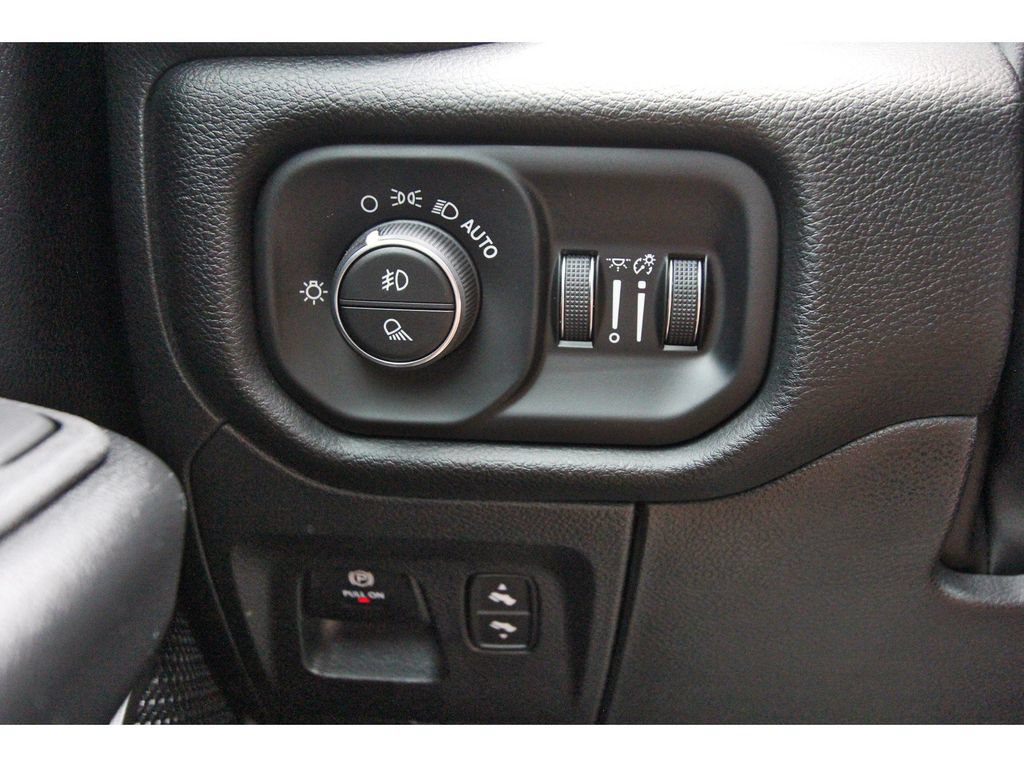 Used 2025 RAM 1500 Lone Star AWD/4WD image 21