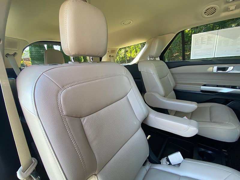 Certified 2021 Ford Explorer Limited w/ Equipment Group 301A image 34