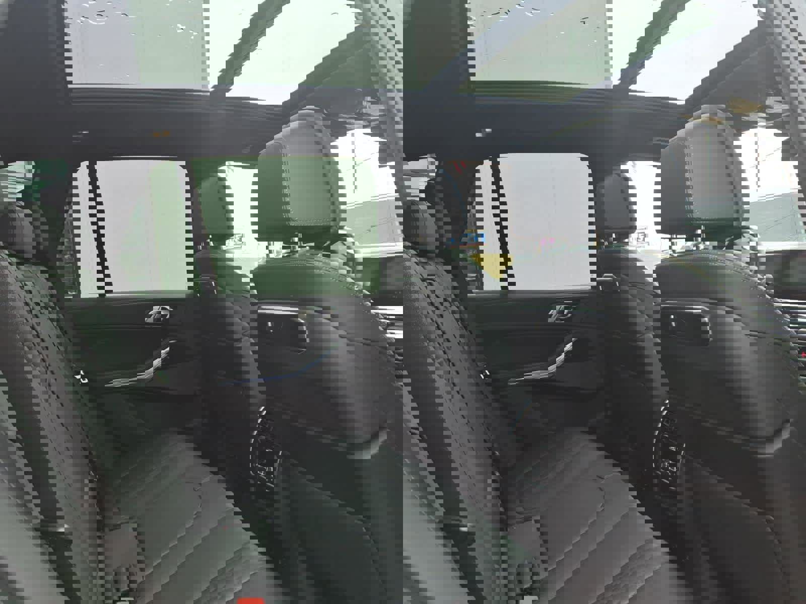 Used 2025 BMW X5 xDrive50e image 18