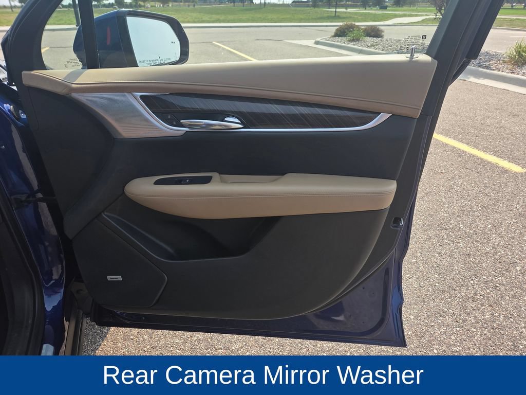 Used 2023 Cadillac XT6 Sport w/ Platinum Package AWD/4WD image 39