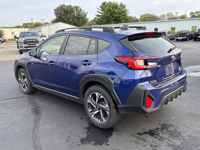 Used 2025 Subaru Crosstrek 2.5i Premium AWD/4WD image 9