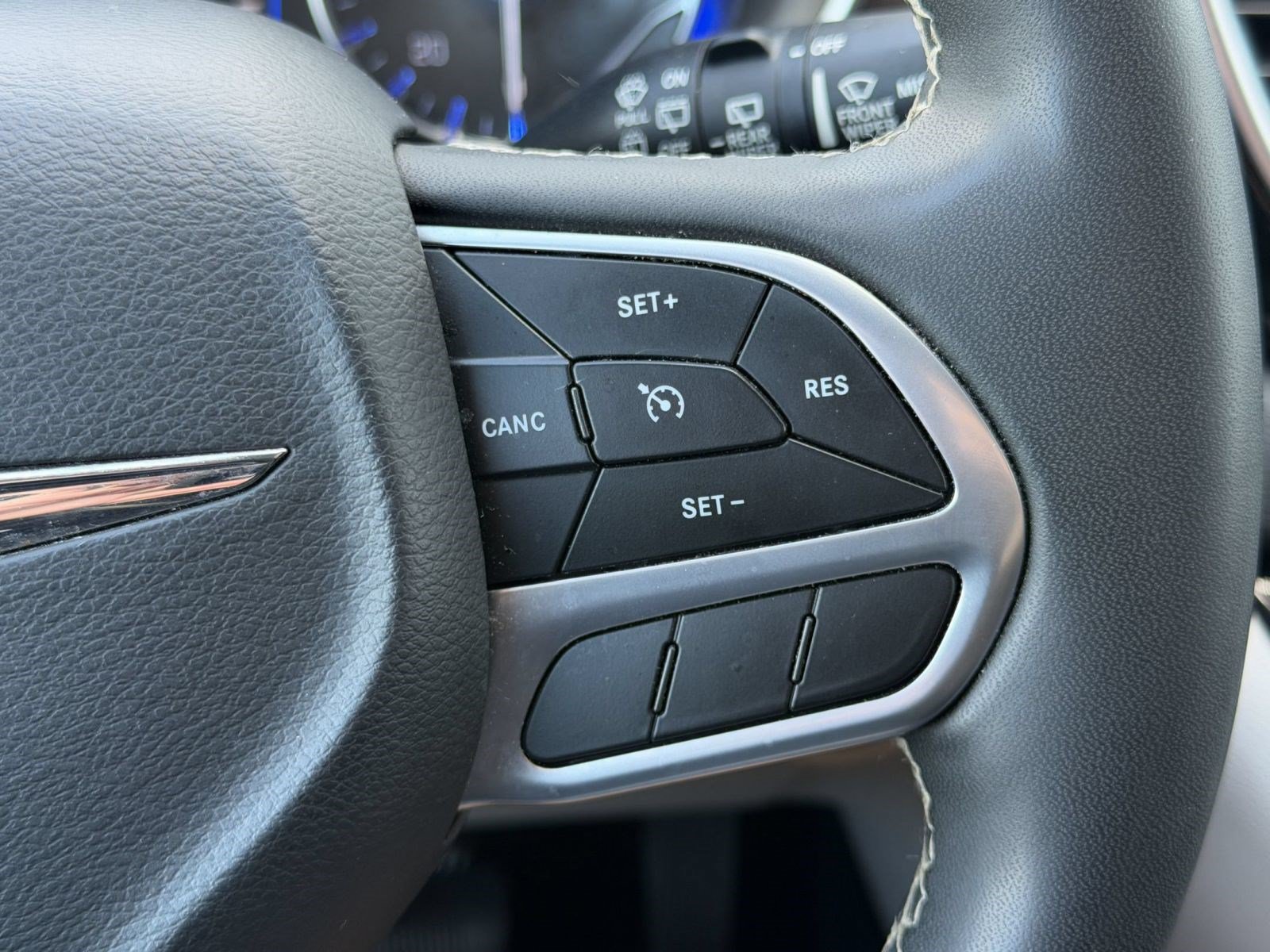 Used 2023 Chrysler Voyager LX FWD image 19
