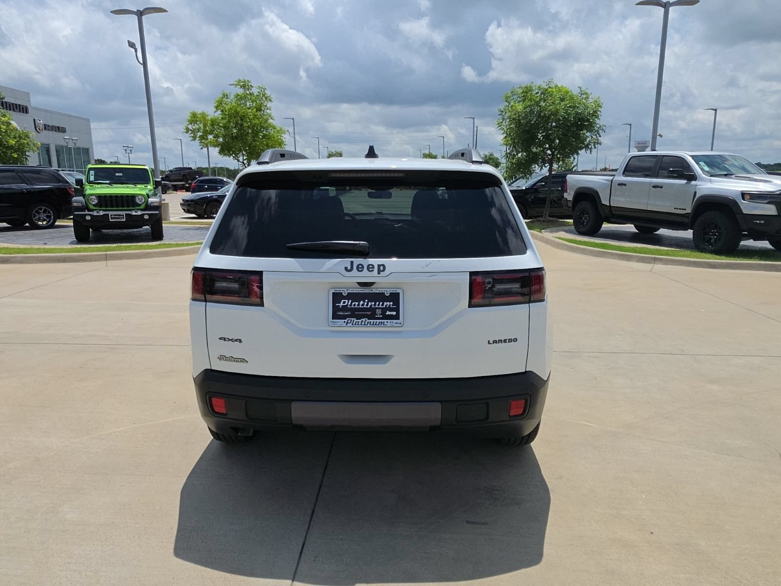 New 2026 Jeep Cherokee Laredo AWD/4WD image 4