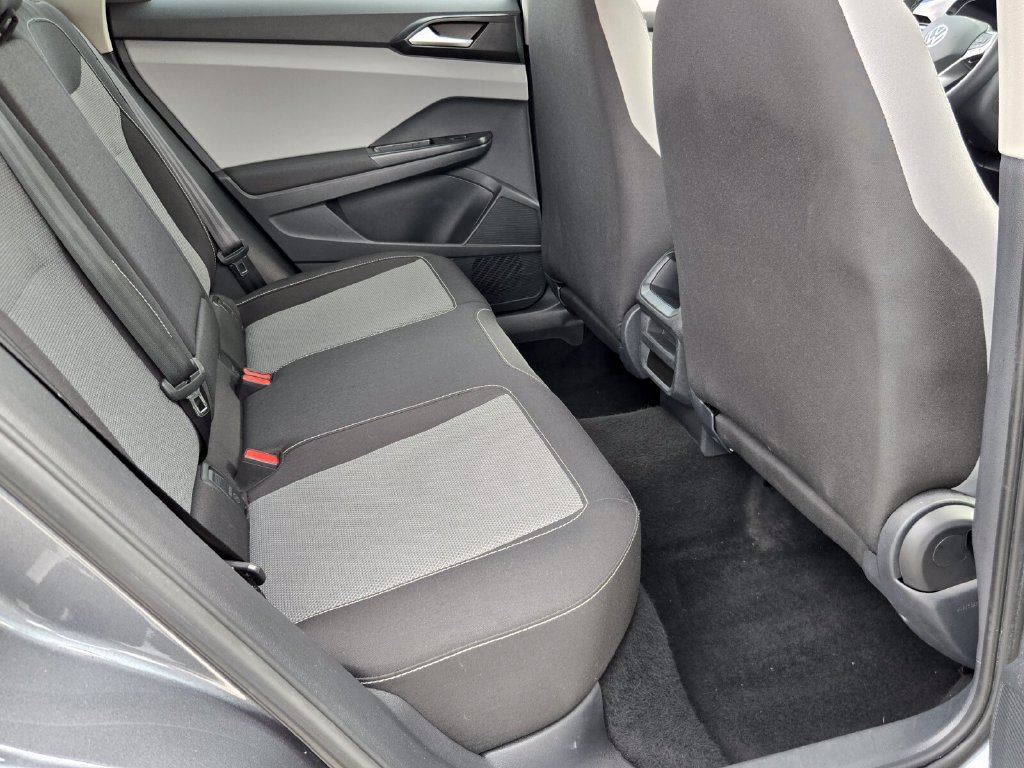 Certified 2023 Volkswagen Taos S FWD image 14