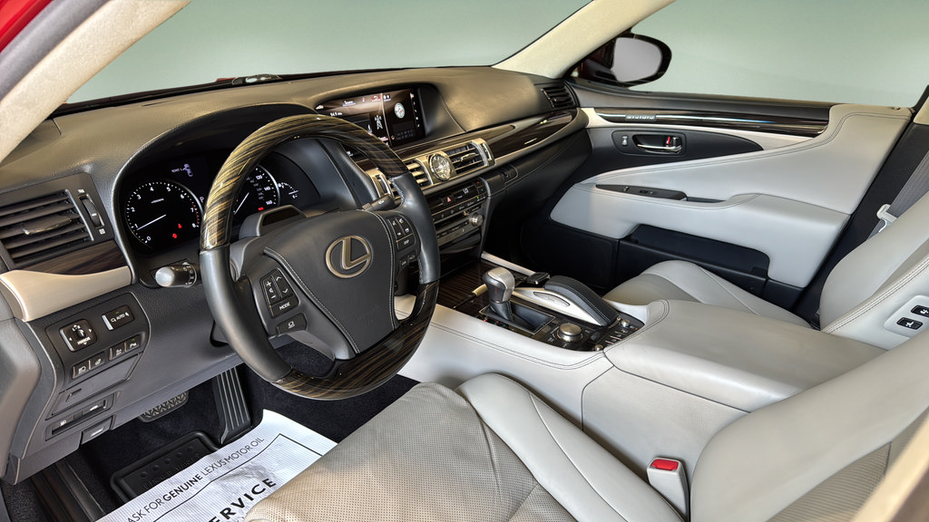 Used 2017 Lexus LS 460 L w/ Ultra Luxury Package AWD/4WD image 12