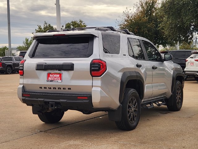 Used 2025 Toyota 4Runner SR5 AWD/4WD image 3