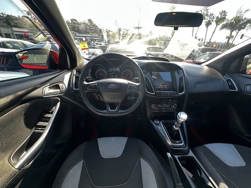 Used 2016 Ford Focus ST FWD image 16