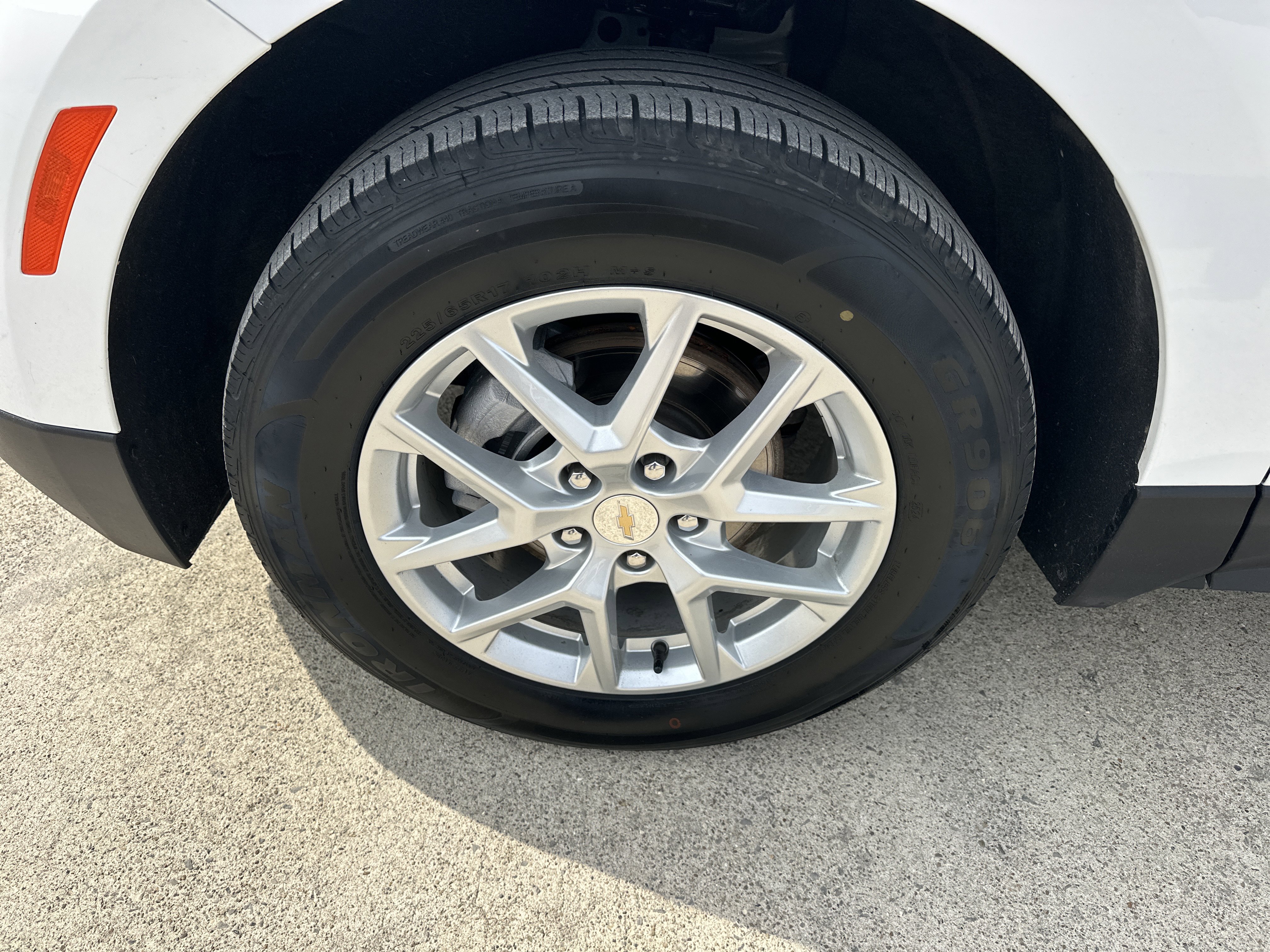 Used 2024 Chevrolet Equinox LT image 7
