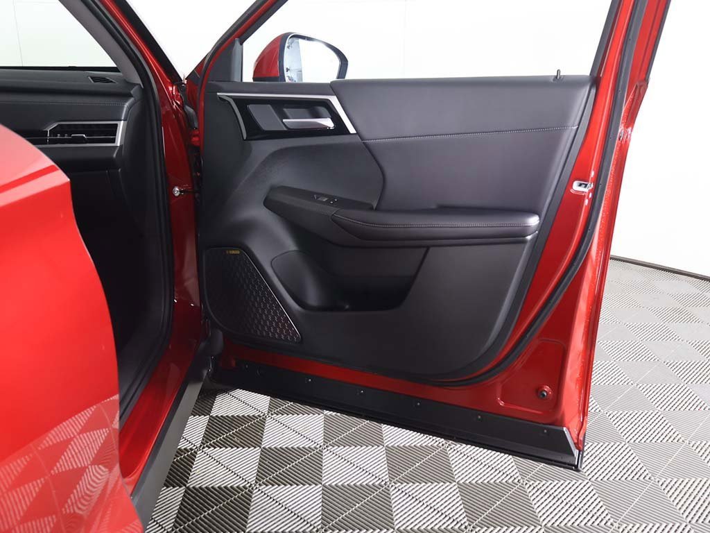 New 2025 Mitsubishi Outlander SE image 28