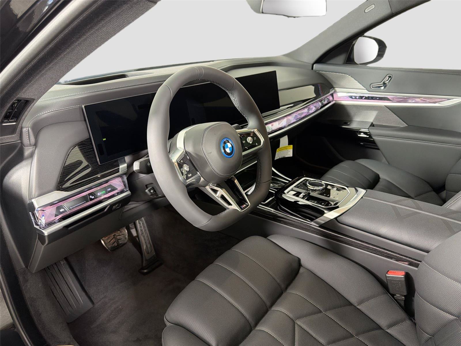 New 2026 BMW i7 xDrive60 w/ Executive Package AWD/4WD image 17