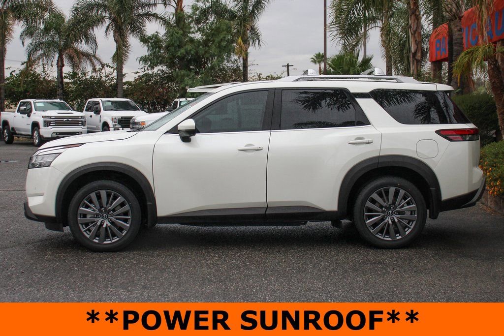 Used 2024 Nissan Pathfinder SL w/ SL Premium Package image 5