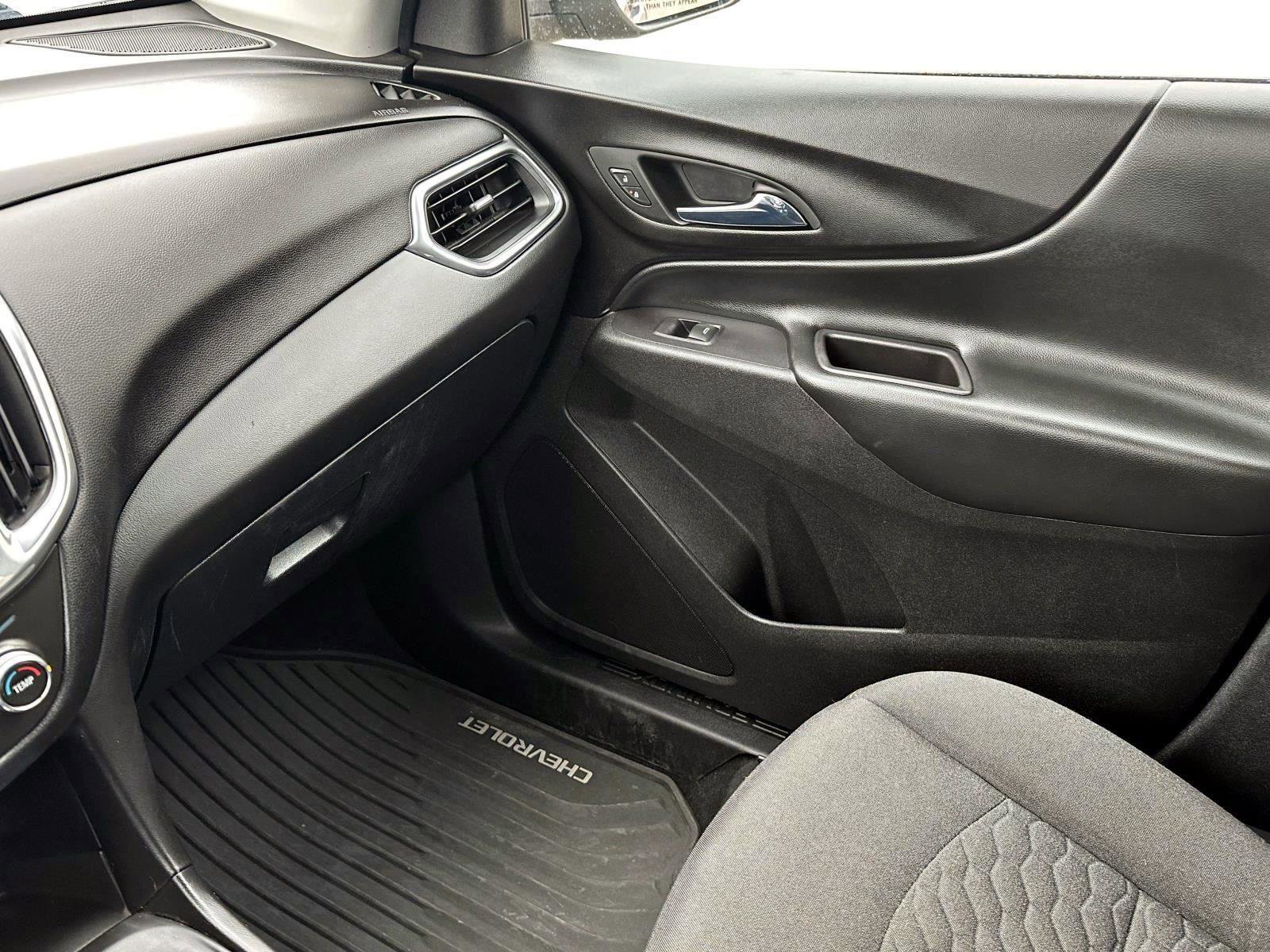 Used 2018 Chevrolet Equinox LT image 26