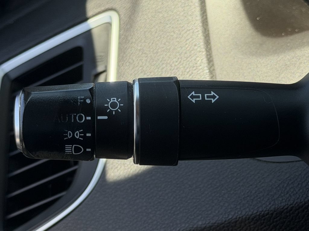 Used 2017 Acura TLX w/ Technology Package FWD image 20