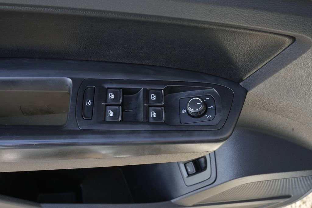 Used 2018 Volkswagen Atlas SE image 25