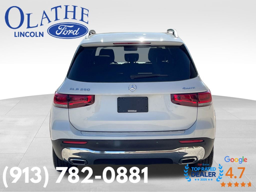 Used 2021 Mercedes-Benz GLB 250 4MATIC w/ Premium Package image 4