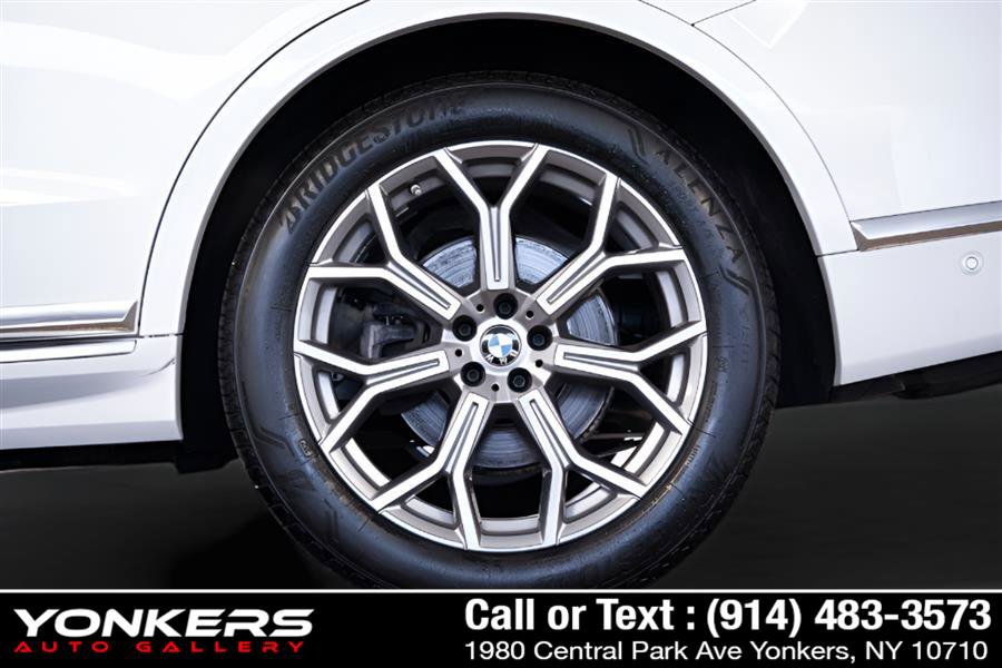 Used 2022 BMW X7 xDrive40i w/ Executive Package image 87