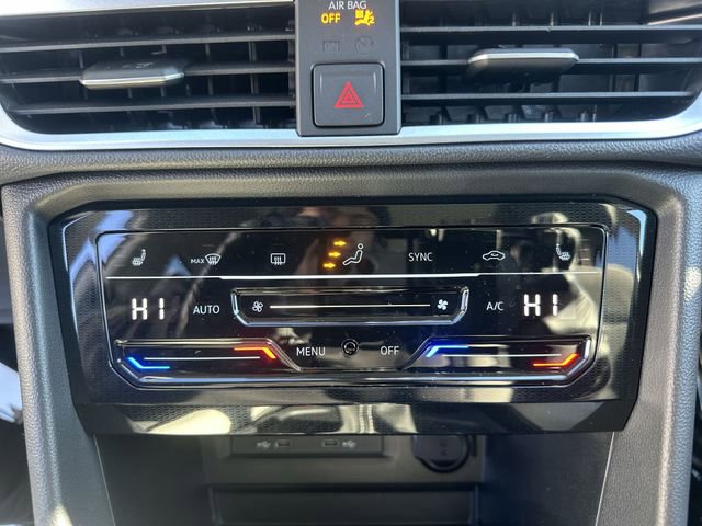 New 2026 Volkswagen Taos SE image 17