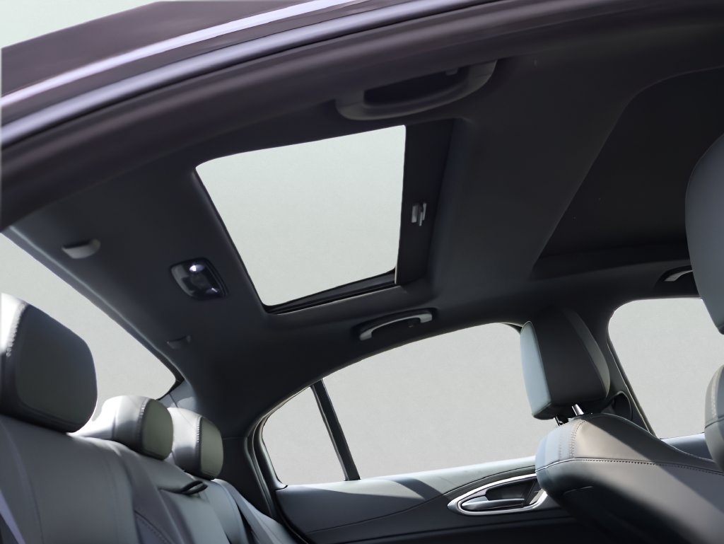 New 2026 Alfa Romeo Giulia AWD w/ Driving Assist Package image 17