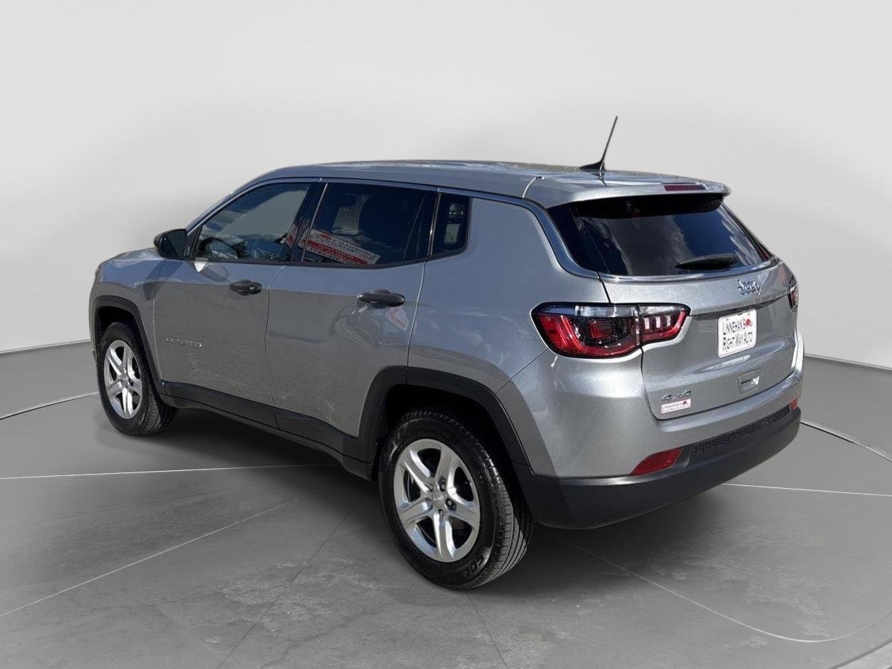 Used 2023 Jeep Compass Sport AWD/4WD image 8