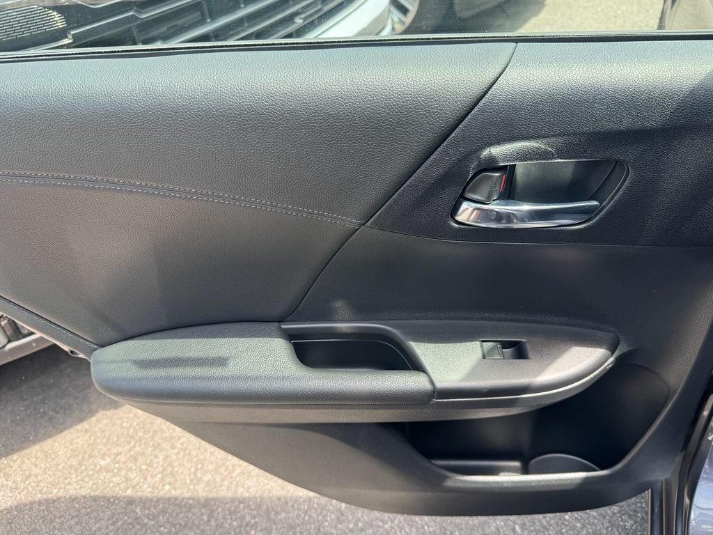 Used 2013 Honda Accord Sport image 35
