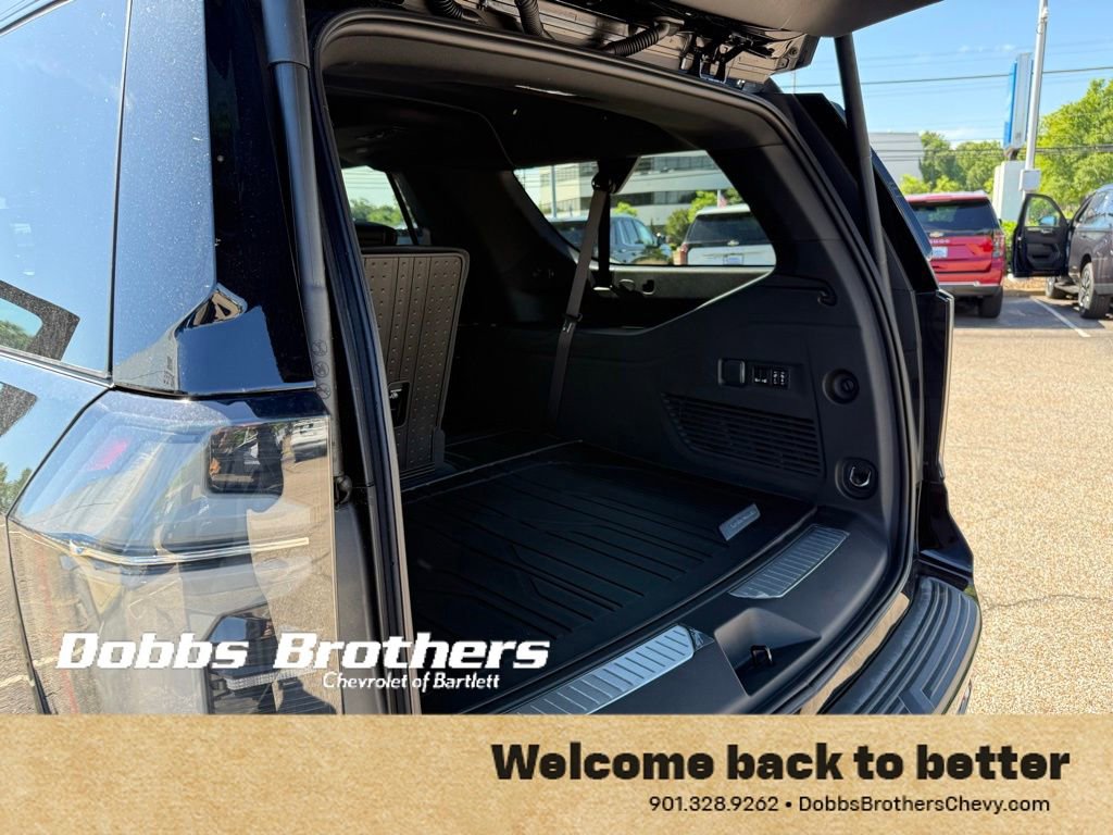 New 2026 Chevrolet Suburban RST w/ Comfort Package AWD/4WD image 32