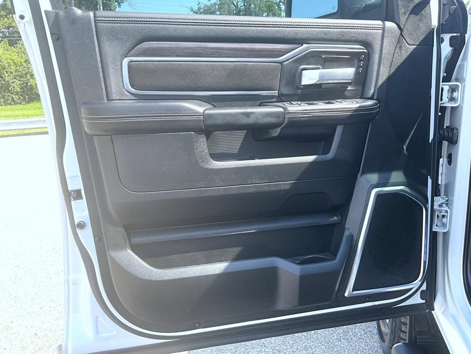 Used 2025 RAM 3500 Laramie w/ Night Edition AWD/4WD image 11