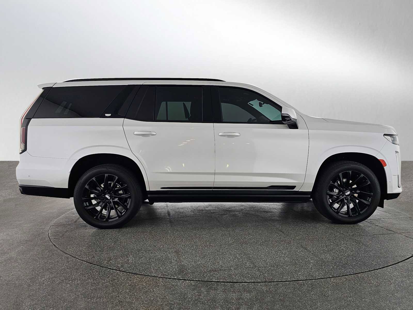 Used 2023 Cadillac Escalade Sport Platinum w/ LPO, ONYX Package image 2