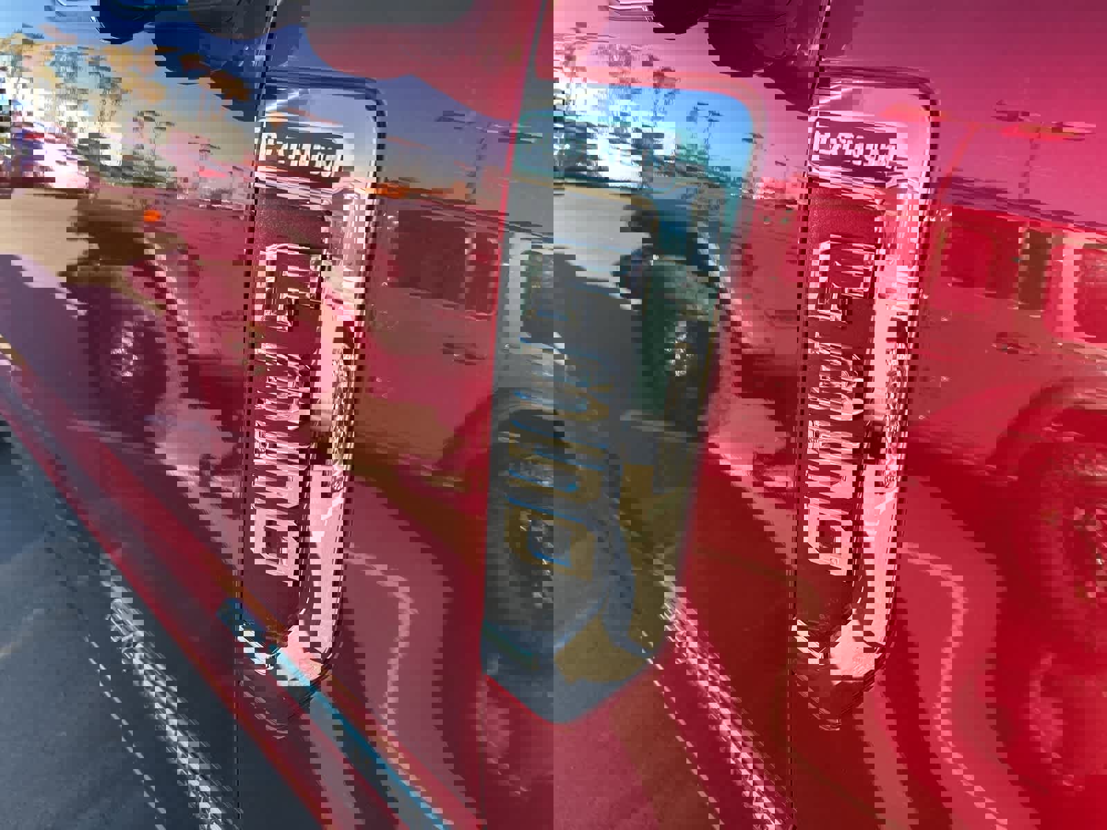 Used 2019 Ford F350 Platinum w/ Platinum Ultimate Package image 34