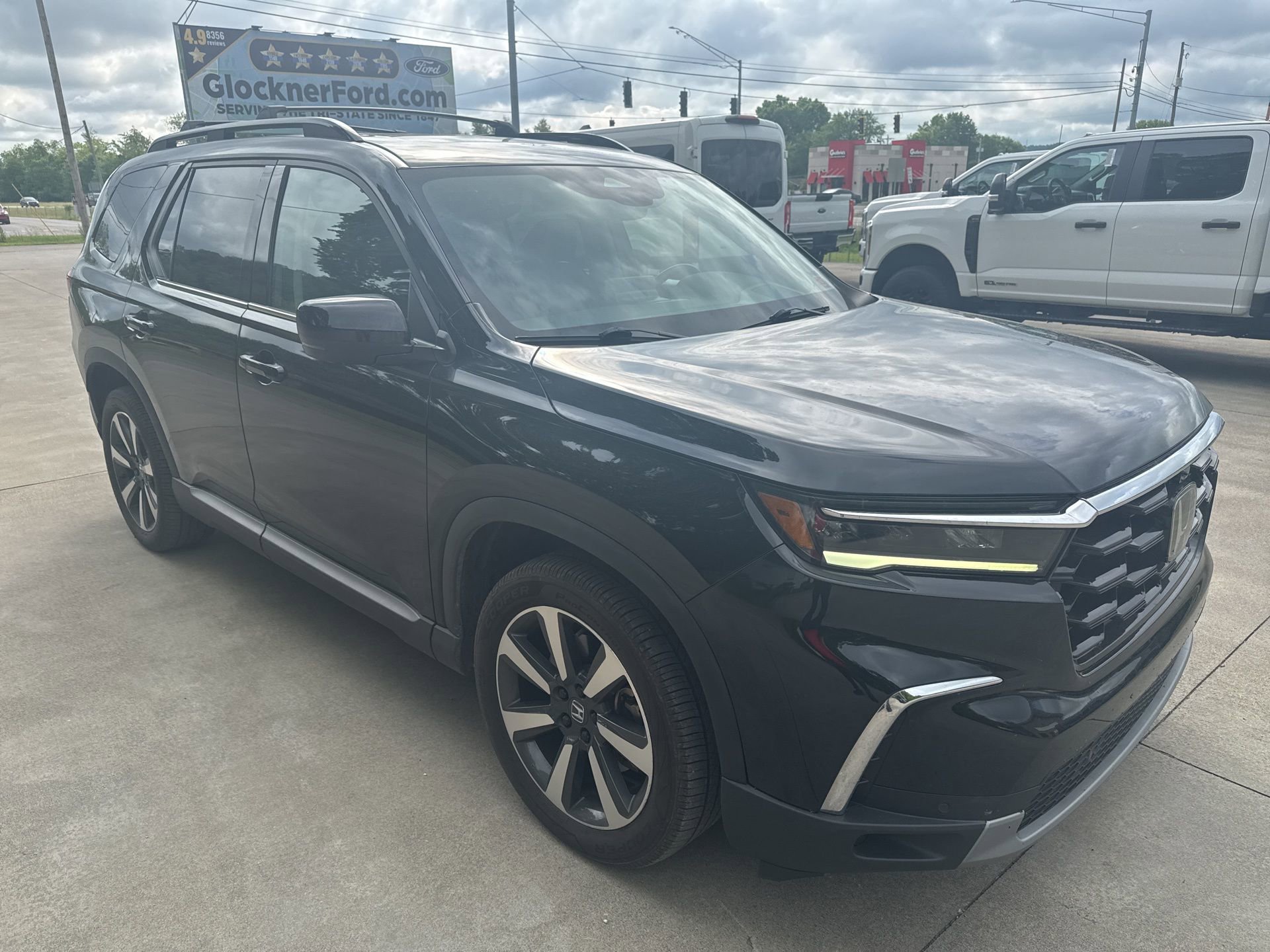 Used 2023 Honda Pilot Elite image 4