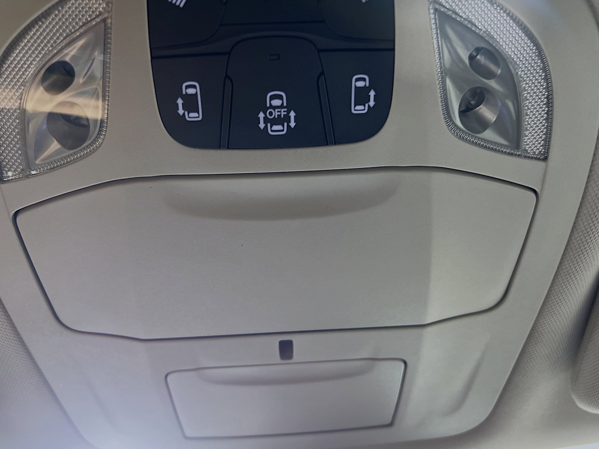 Used 2024 Chrysler Pacifica Touring-L image 22