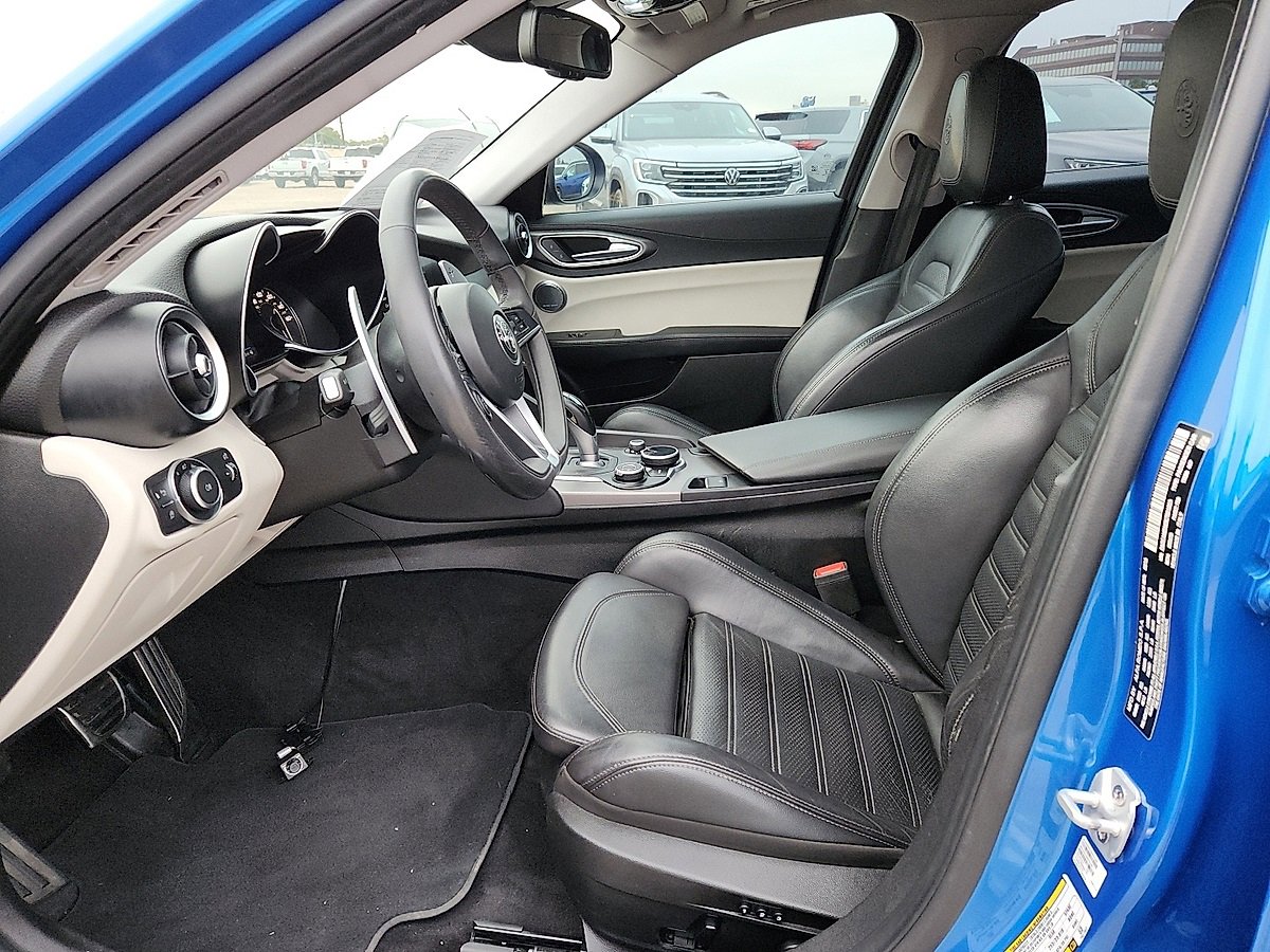 Used 2019 Alfa Romeo Giulia Ti Sport w/ Quick Order Package 22U Sport image 9