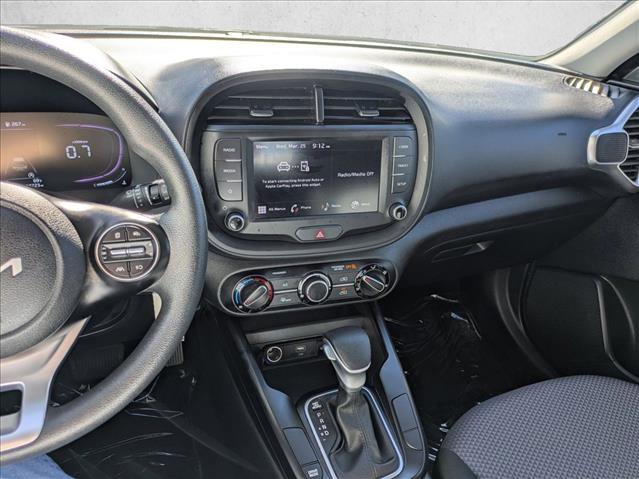 Used 2025 Kia Soul LX w/ LX Technology Package image 14