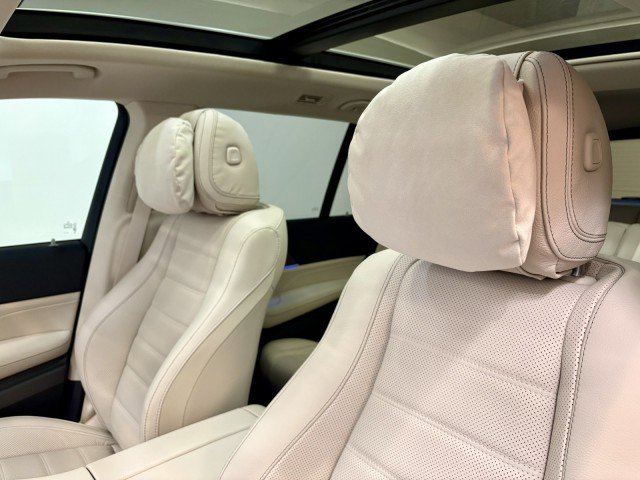 New 2026 Mercedes-Benz GLS 450 4MATIC image 9