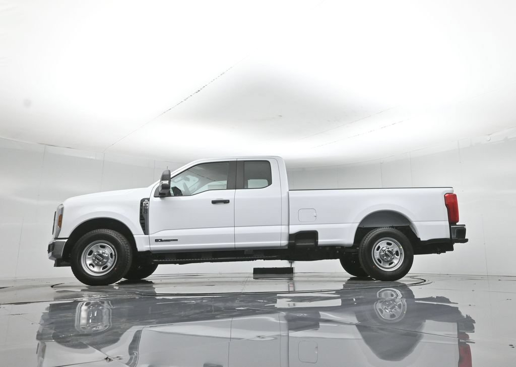 New 2026 Ford F350 XL w/ XL Chrome Package RWD image 7