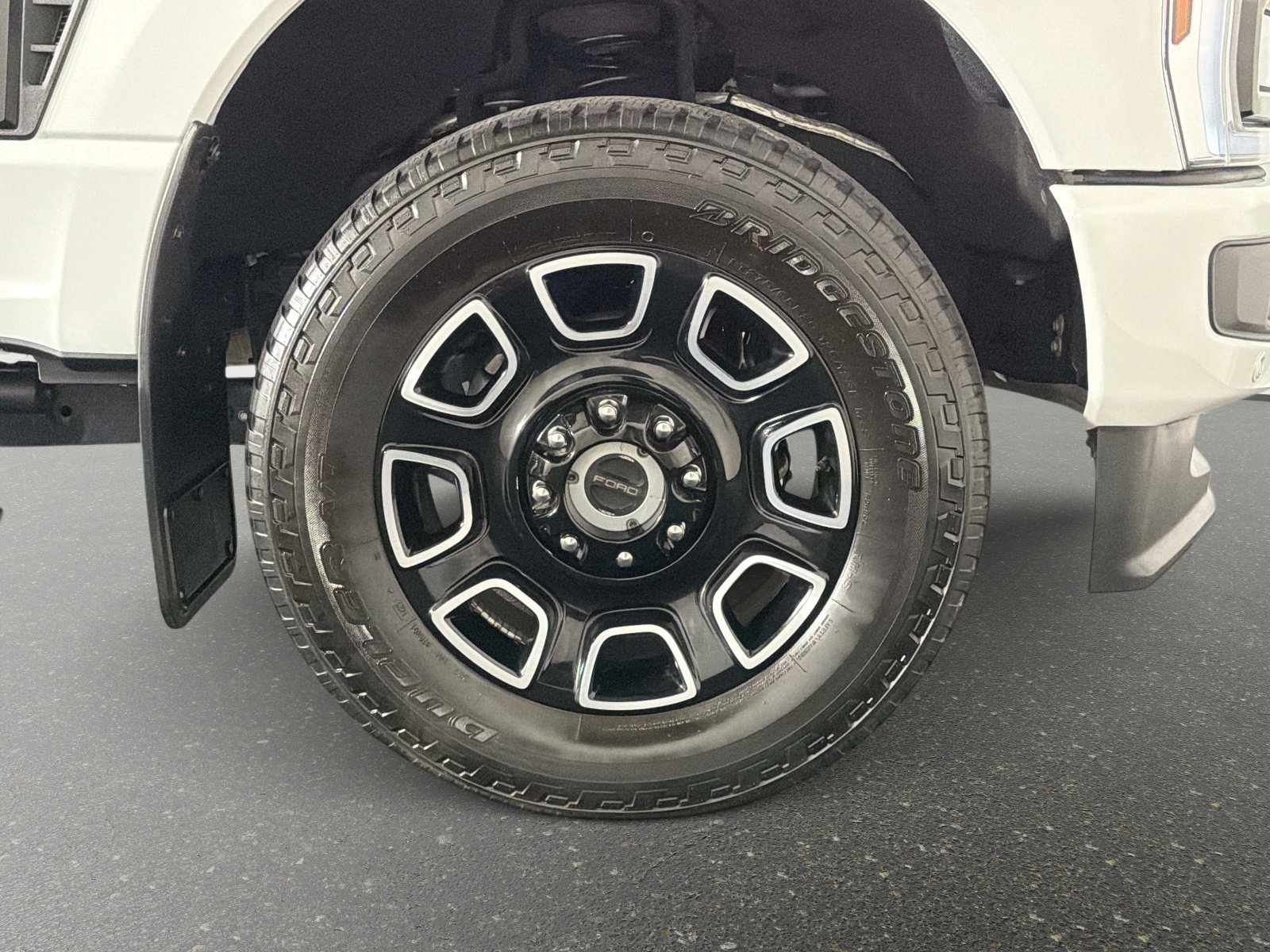 Used 2025 Ford F350 Platinum AWD/4WD image 19