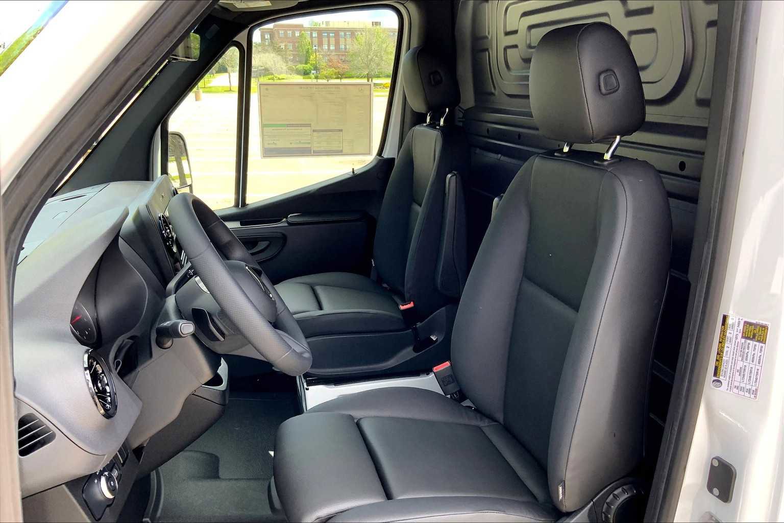 Certified 2025 Mercedes-Benz Sprinter 2500 image 12