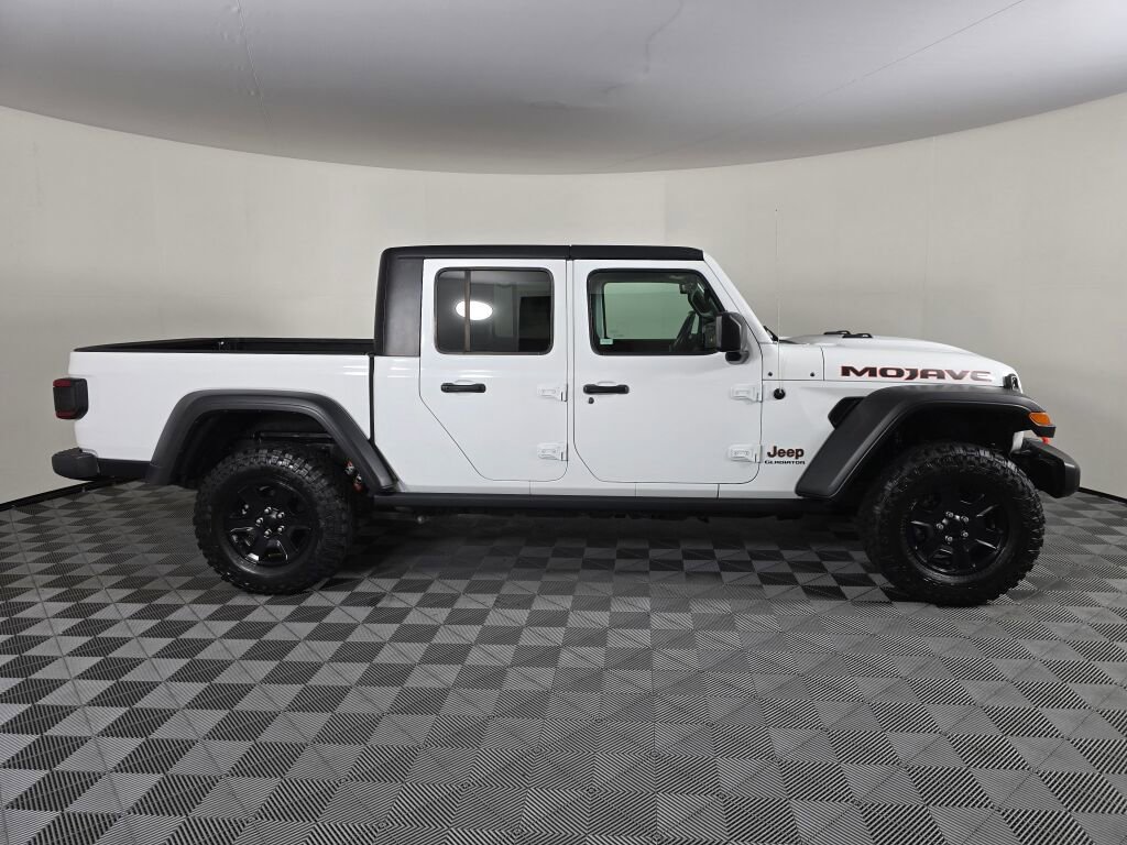 Used 2021 Jeep Gladiator Mojave image 2