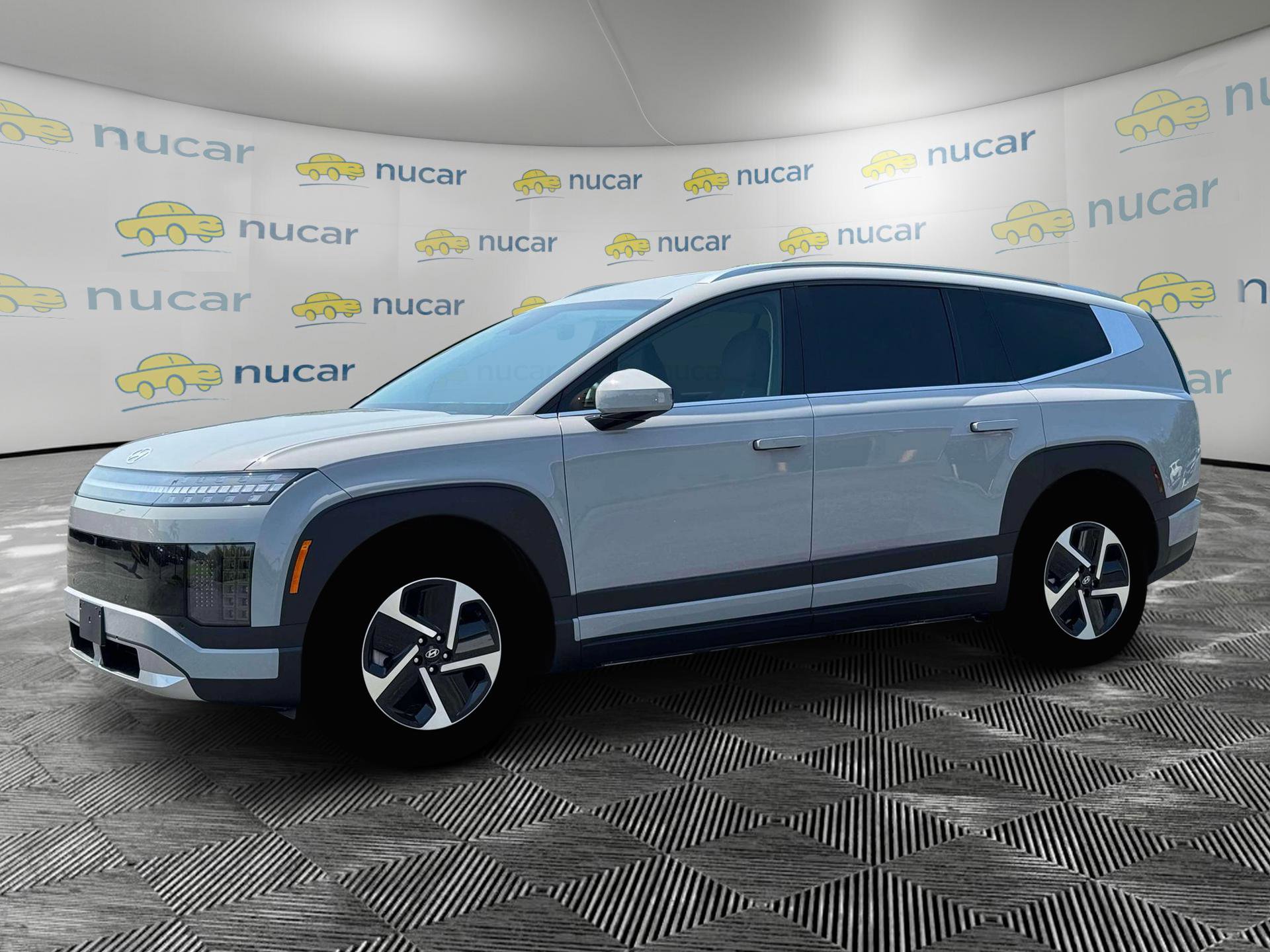 New 2026 Hyundai Ioniq 9 SE AWD/4WD image 2