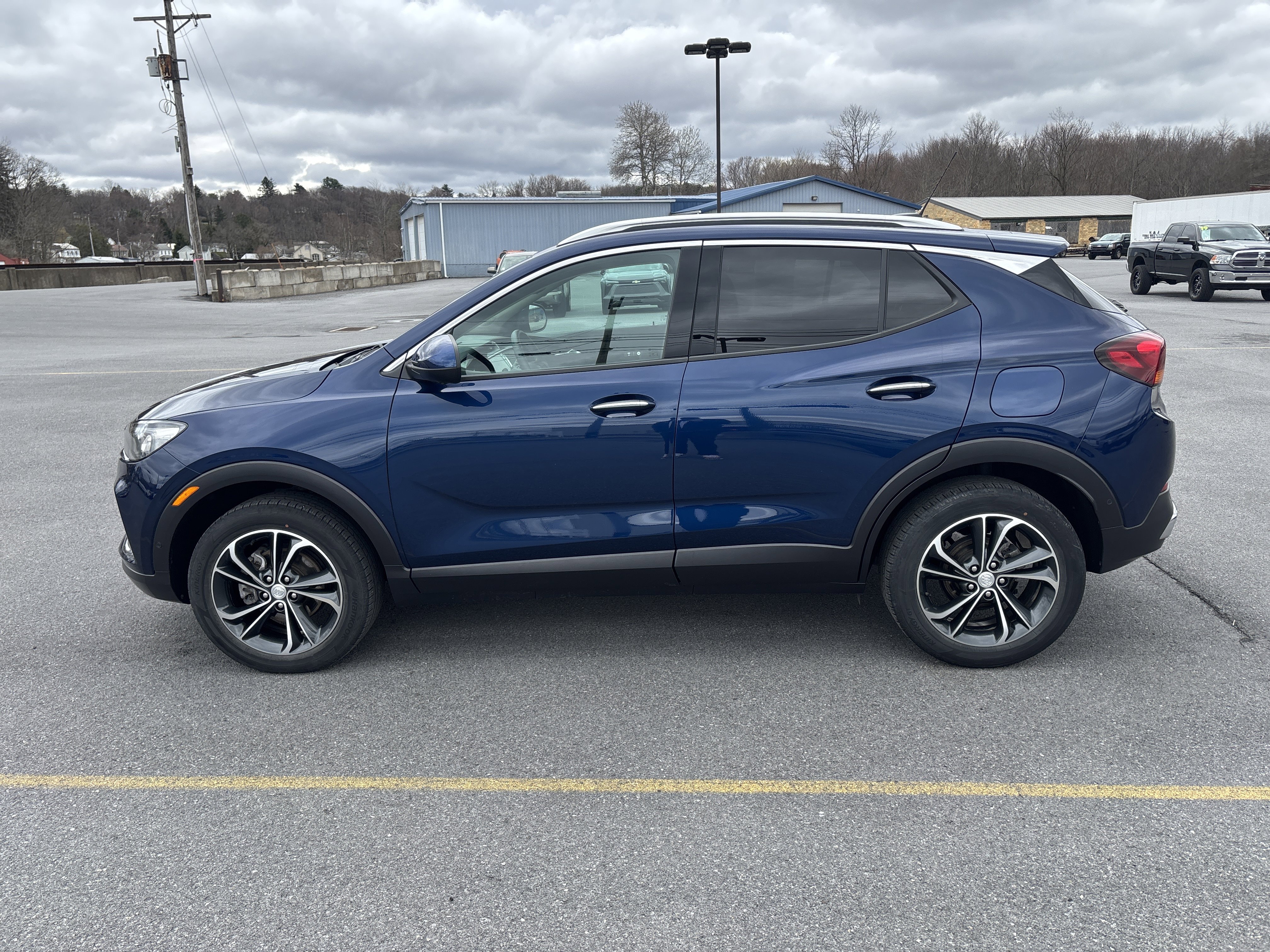 Used 2023 Buick Encore GX Essence w/ Advanced Technology Package image 7