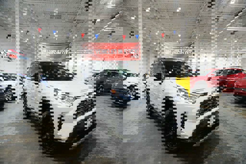 Used 2020 Toyota RAV4 XSE image 2