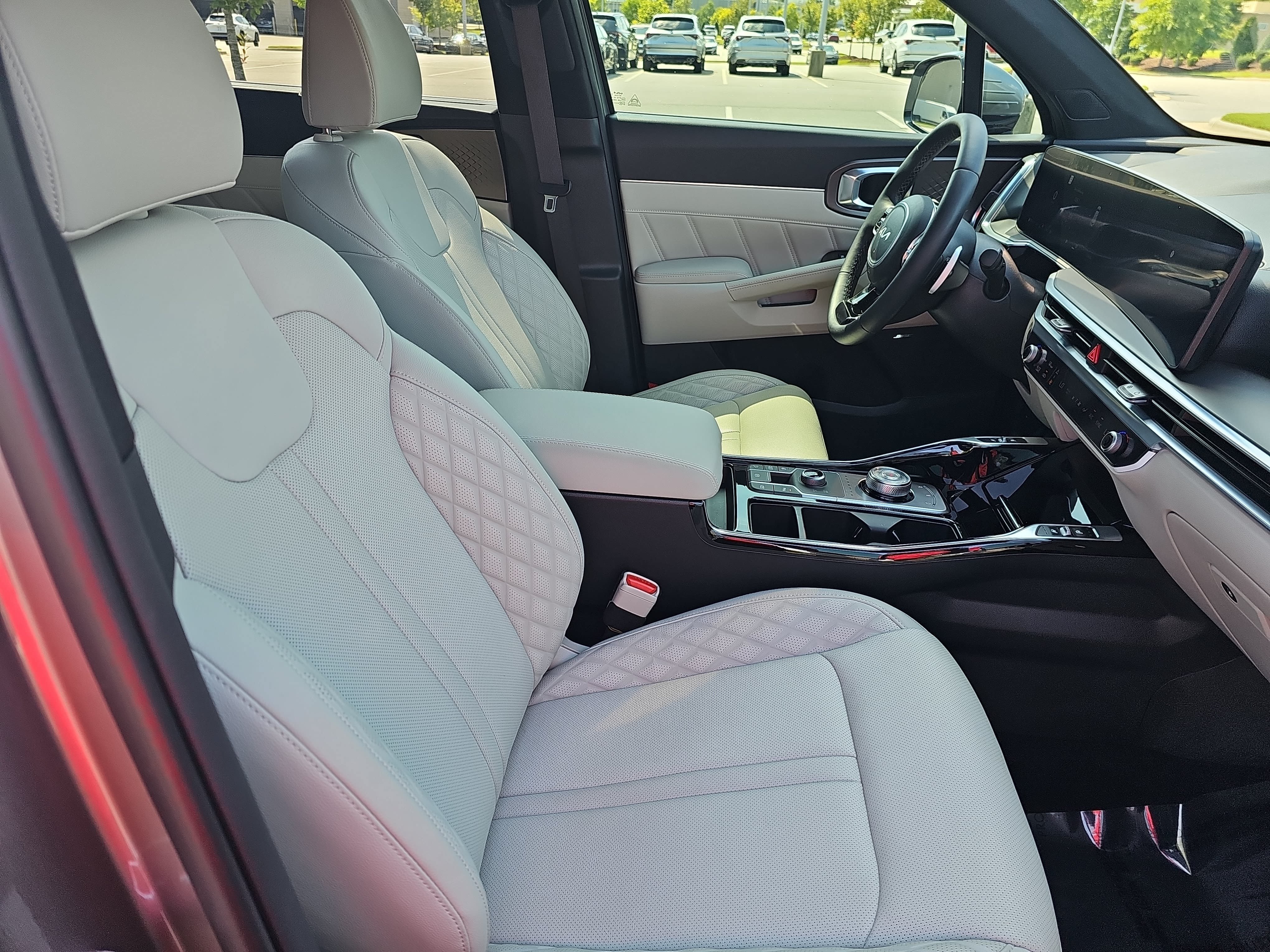 Used 2025 Kia Sorento SX Prestige AWD/4WD image 10