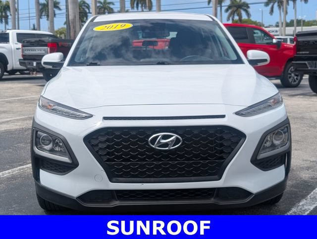 Used 2019 Hyundai Kona SE FWD image 2
